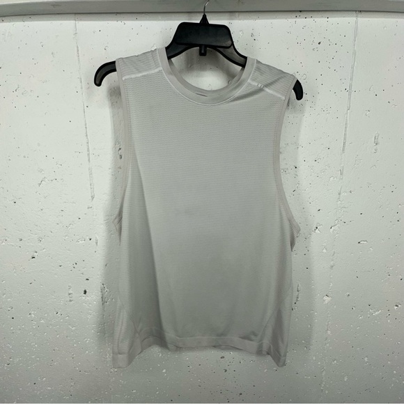 Lululemon Men’s size Medium Metal Vent Tech Sleeveless Shirt Read - Picture 1 of 7